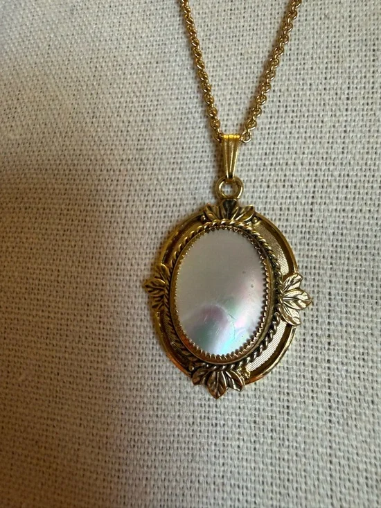 Gold-Tone Oval Mother-of-Pearl Pendant Necklace - White - Picture 4 of 8